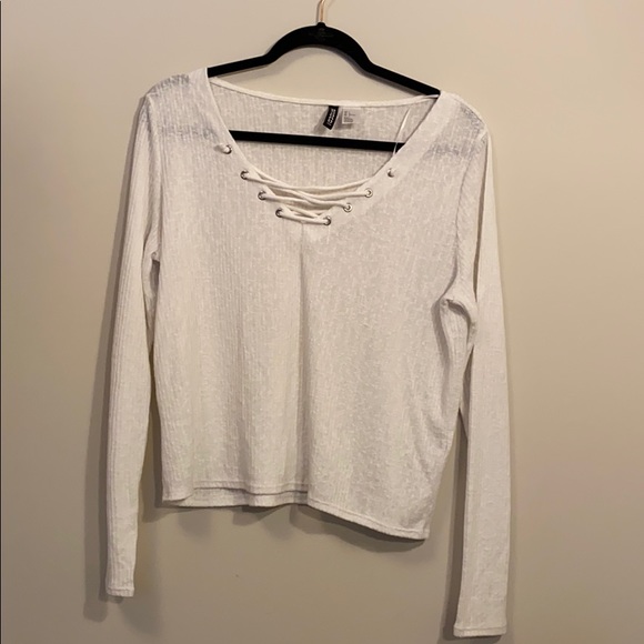 Cream sweater - Picture 1 of 3